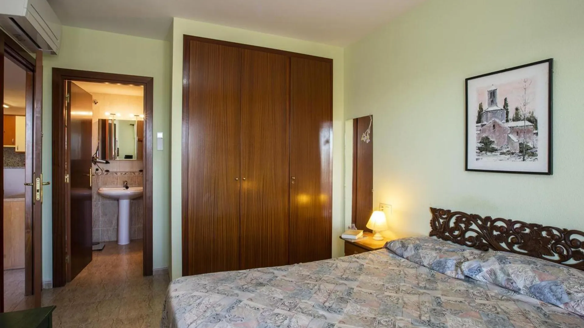 Apartamento En Empuriabrava: Frente Al Mar, Piscinas, Parking Y Vistas A La Bahia - Hisp-288-39 0*, Empuriabrava Spanyolország