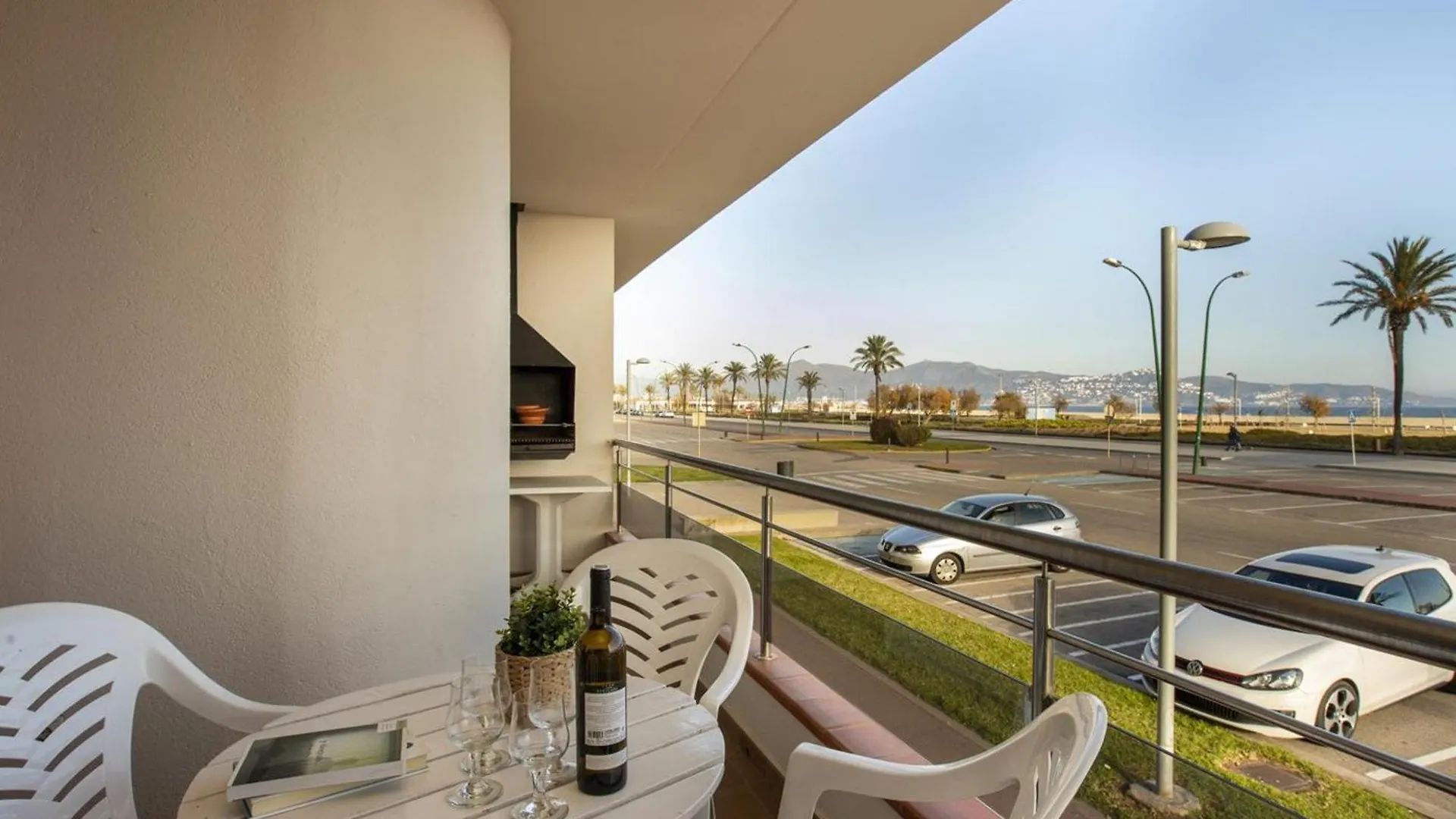 Apartment Apartamento En Empuriabrava: Frente Al Mar, Piscinas, Parking Y Vistas A La Bahia - Hisp-288-39
