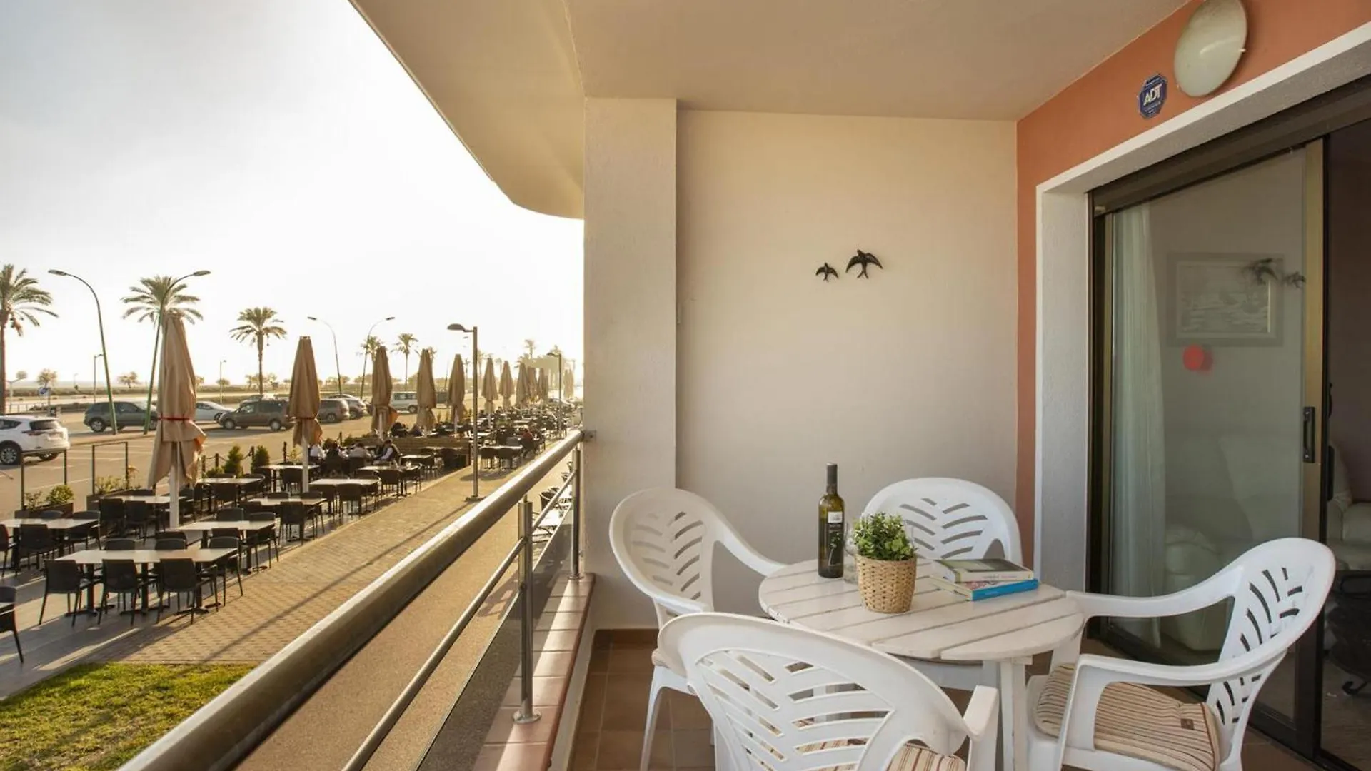 Apartamento En Empuriabrava: Frente Al Mar, Piscinas, Parking Y Vistas A La Bahia - Hisp-288-39 0*, Empuriabrava